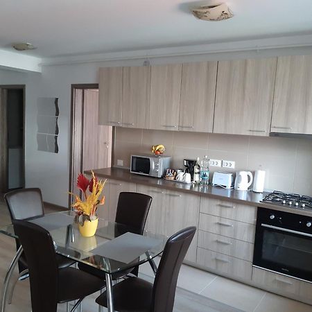 Apartament Marcel - Coresi Mall Brassó Kültér fotó